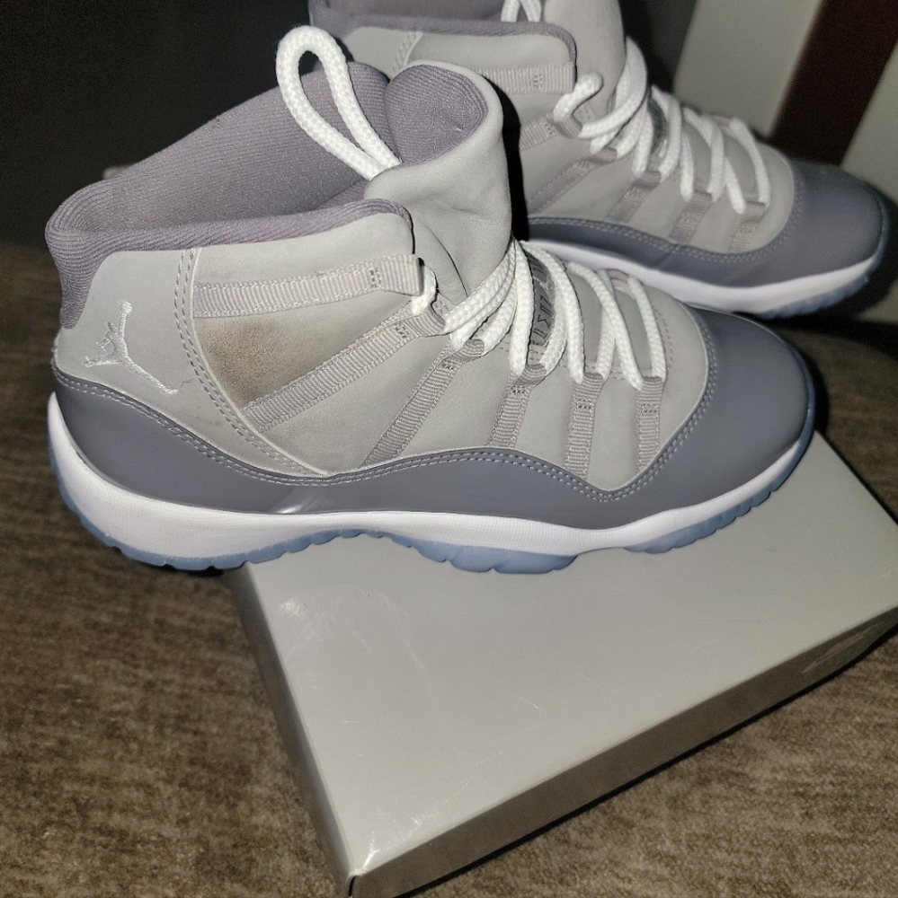 Jordan 11s cool greys gs 6.5